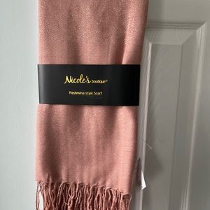 NWT light pink pashmina